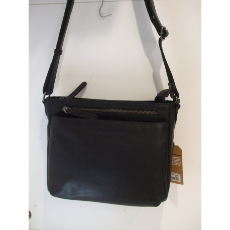 Sac a dos en cuir noir " The chesterfield Brand"