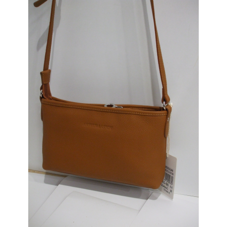 Petit sac en cuir camel "Arthur et Aston"