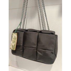 Sac en matelassée noir élégant  (Mia et Joy)