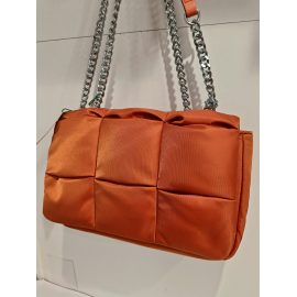 Sac en matelassée orange élégant  (Mia et Joy)