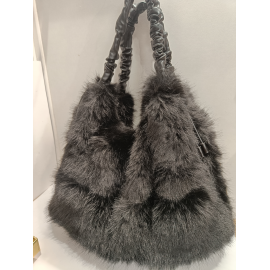 Sac en fourrure  synthétique noir (Mia et Joy)