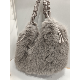 Grand sac en fourrure  synthétique noir (Mia et Joy)