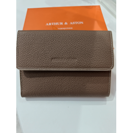 Portefeuille en cuir rouge " Arthur et Aston"