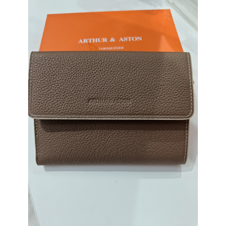 Portefeuille en cuir rouge " Arthur et Aston"