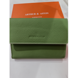 Portefeuille en cuir rose " Arthur et Aston"