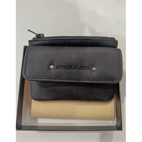 Petit portefeuille noir en cuir " Arthur et Aston"