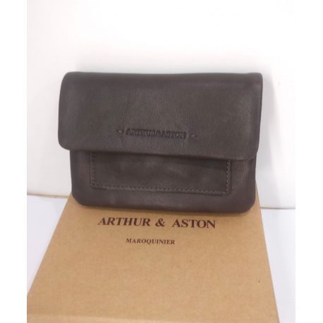 Grand porte monnaie en cuir noir " Arthur et Aston"