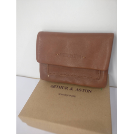 Grand porte monnaie en cuir marron " Arthur et Aston"