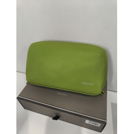 Trousse de toilette ou maquillage en cuir vert "Adapell"