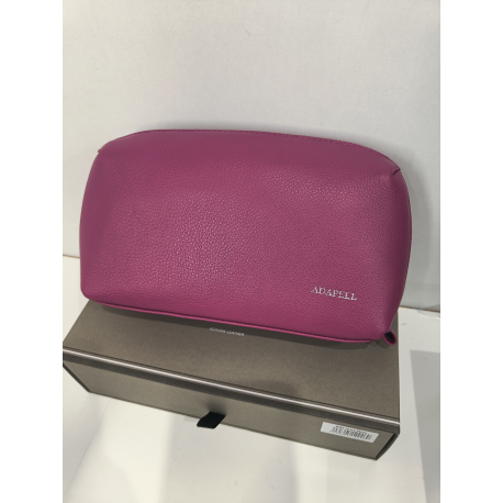 Trousse de toilette ou maquillage en cuir vert  anis "Adapell"