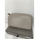 Trousse de toilette ou maquillage en cuir rouge "Adapell"
